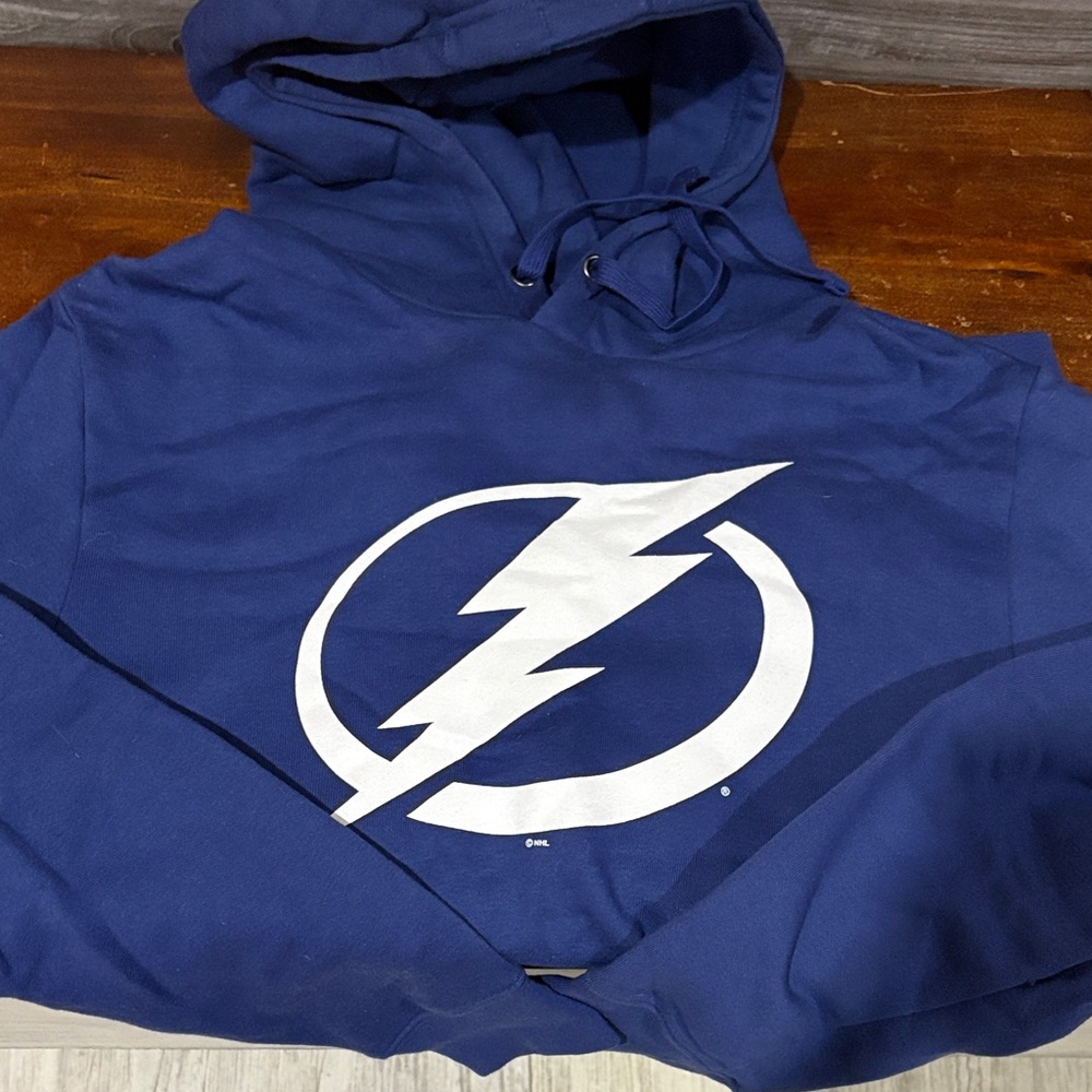 Fanatics Navy Blue Apparel, Lightning hoodie brand new. Never worn